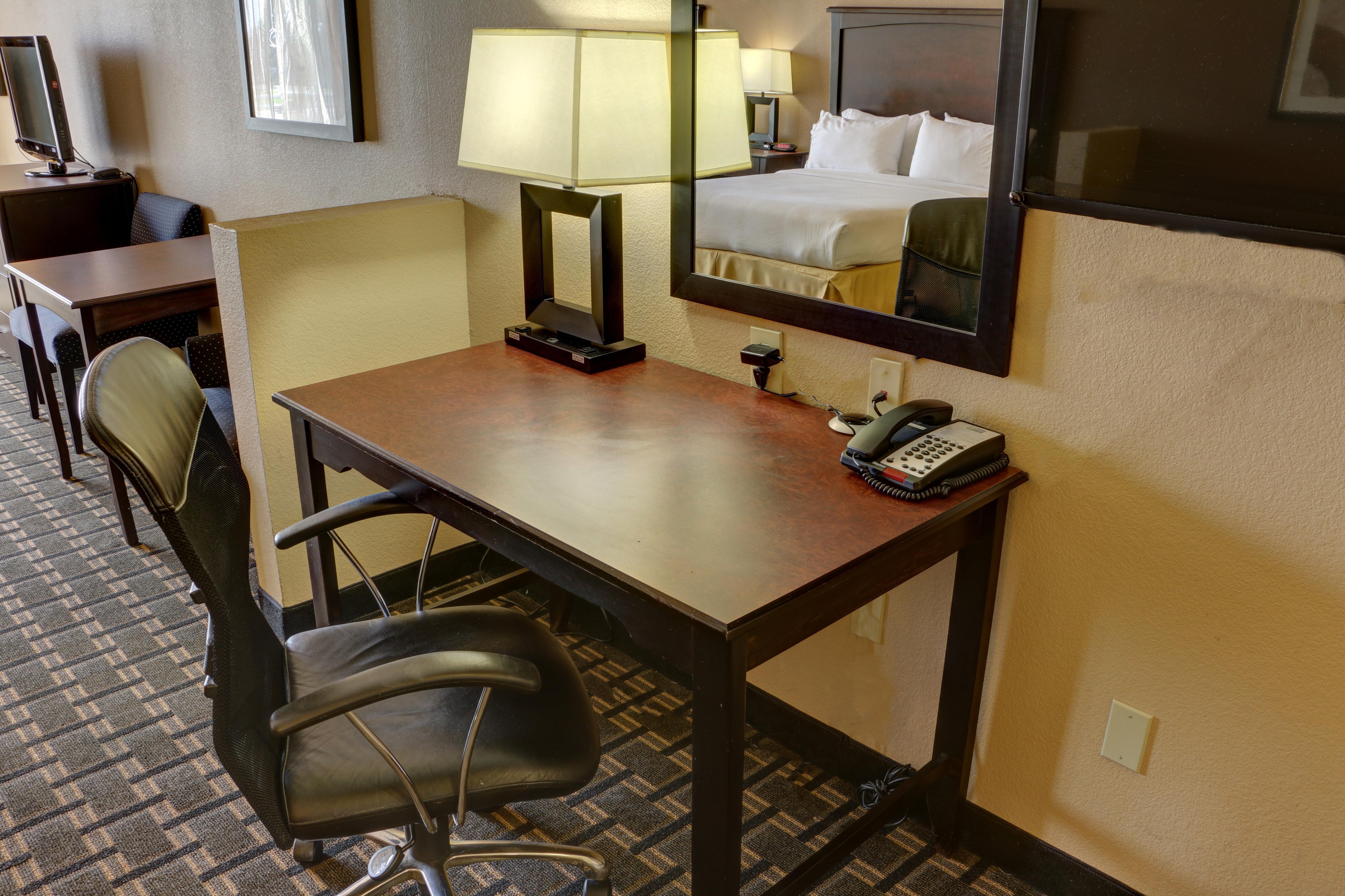 Holiday Inn Express Hotel & Suites Texarkana East By Ihg Exterior photo