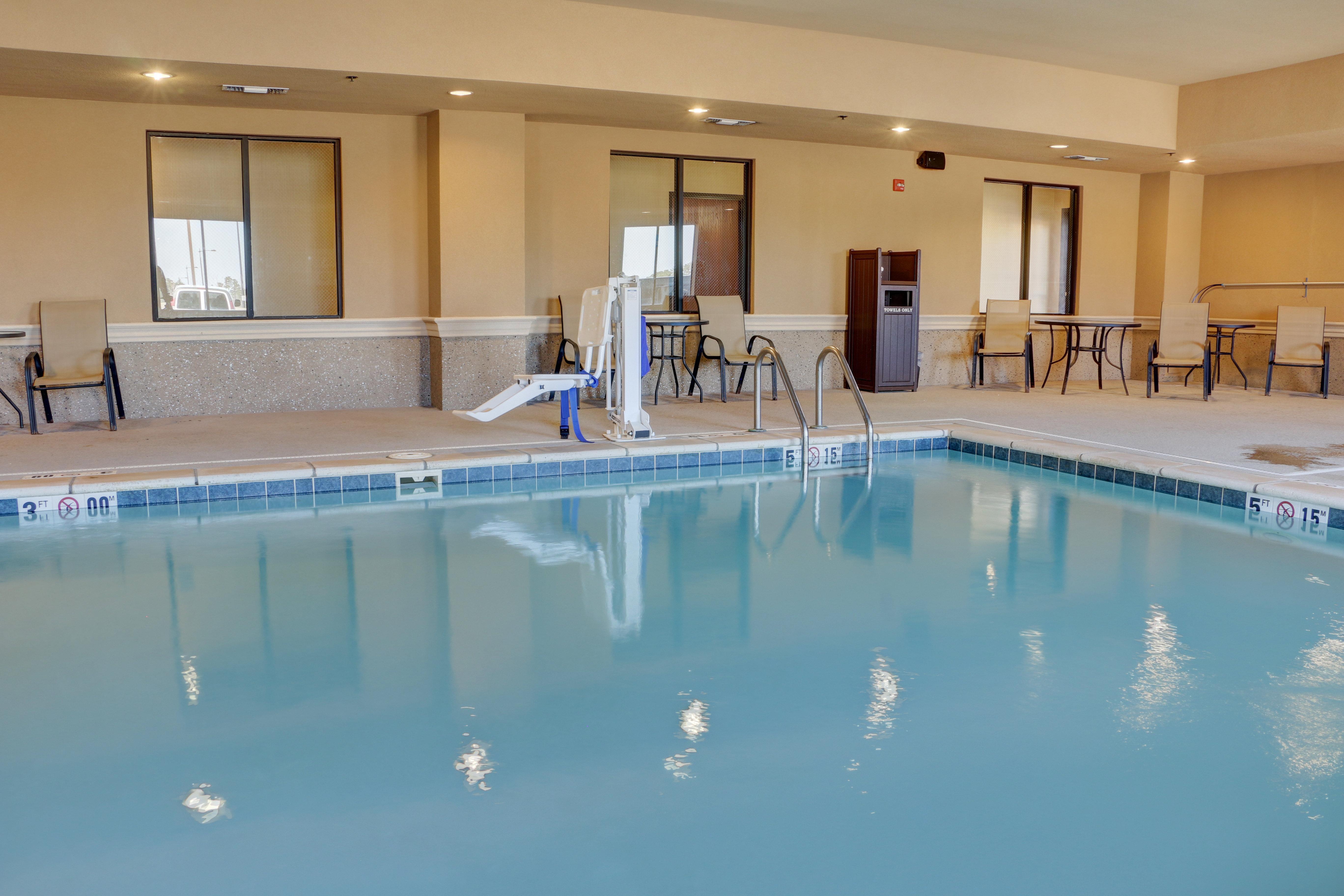 Holiday Inn Express Hotel & Suites Texarkana East By Ihg Exterior photo