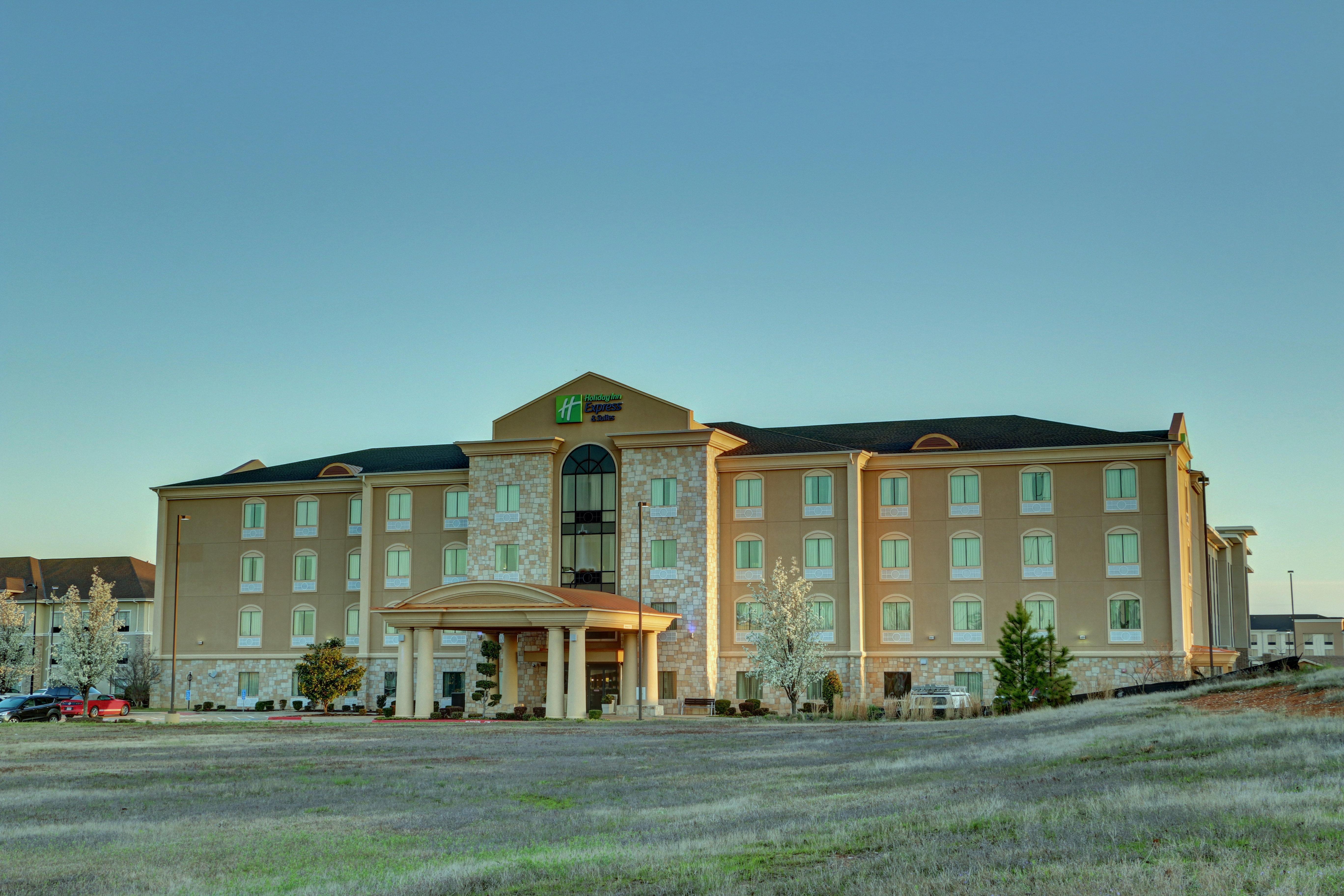 Holiday Inn Express Hotel & Suites Texarkana East By Ihg Exterior photo