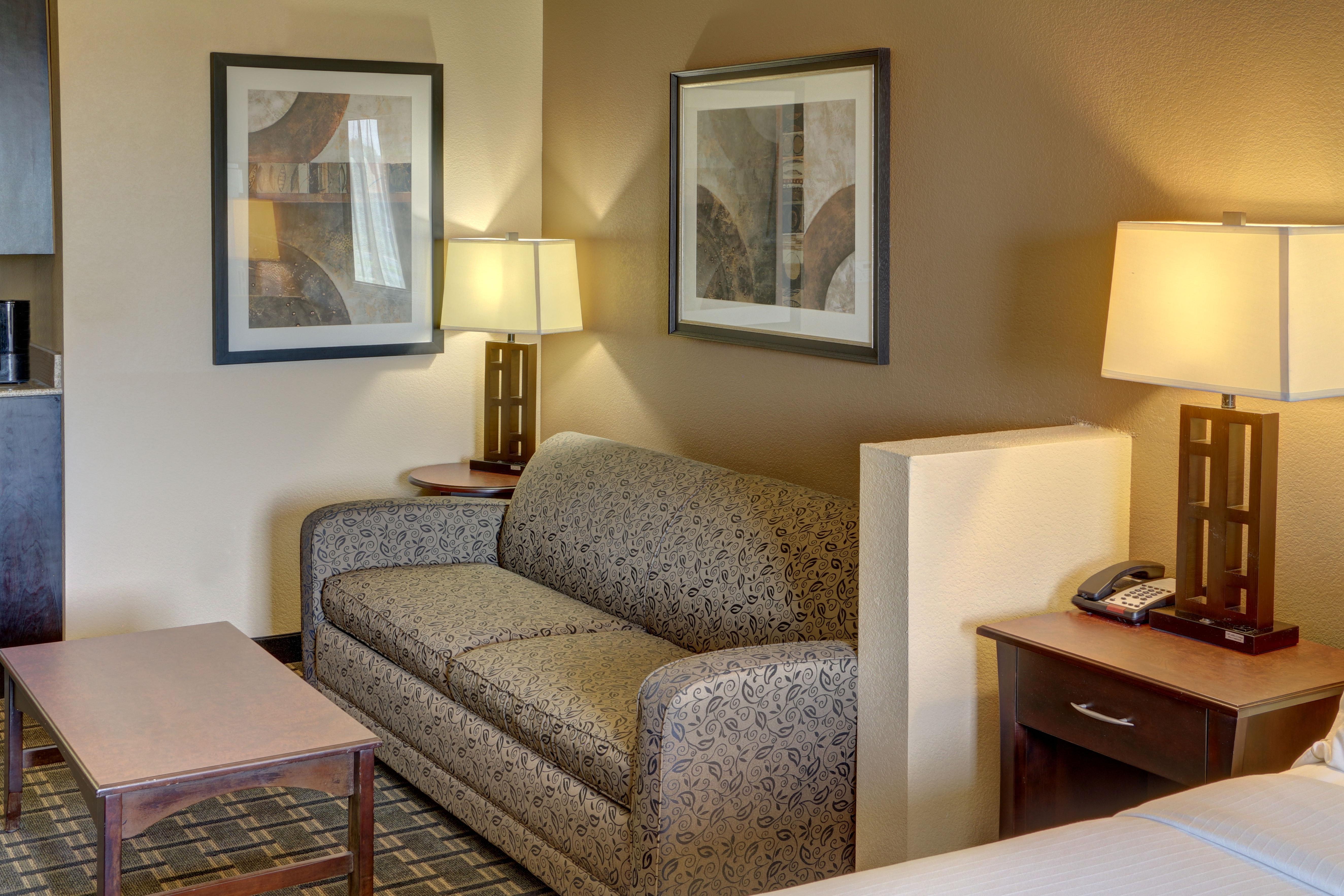 Holiday Inn Express Hotel & Suites Texarkana East By Ihg Exterior photo