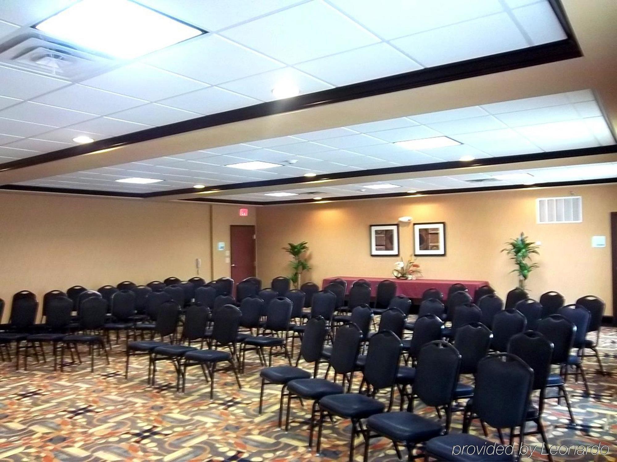 Holiday Inn Express Hotel & Suites Texarkana East By Ihg Business photo