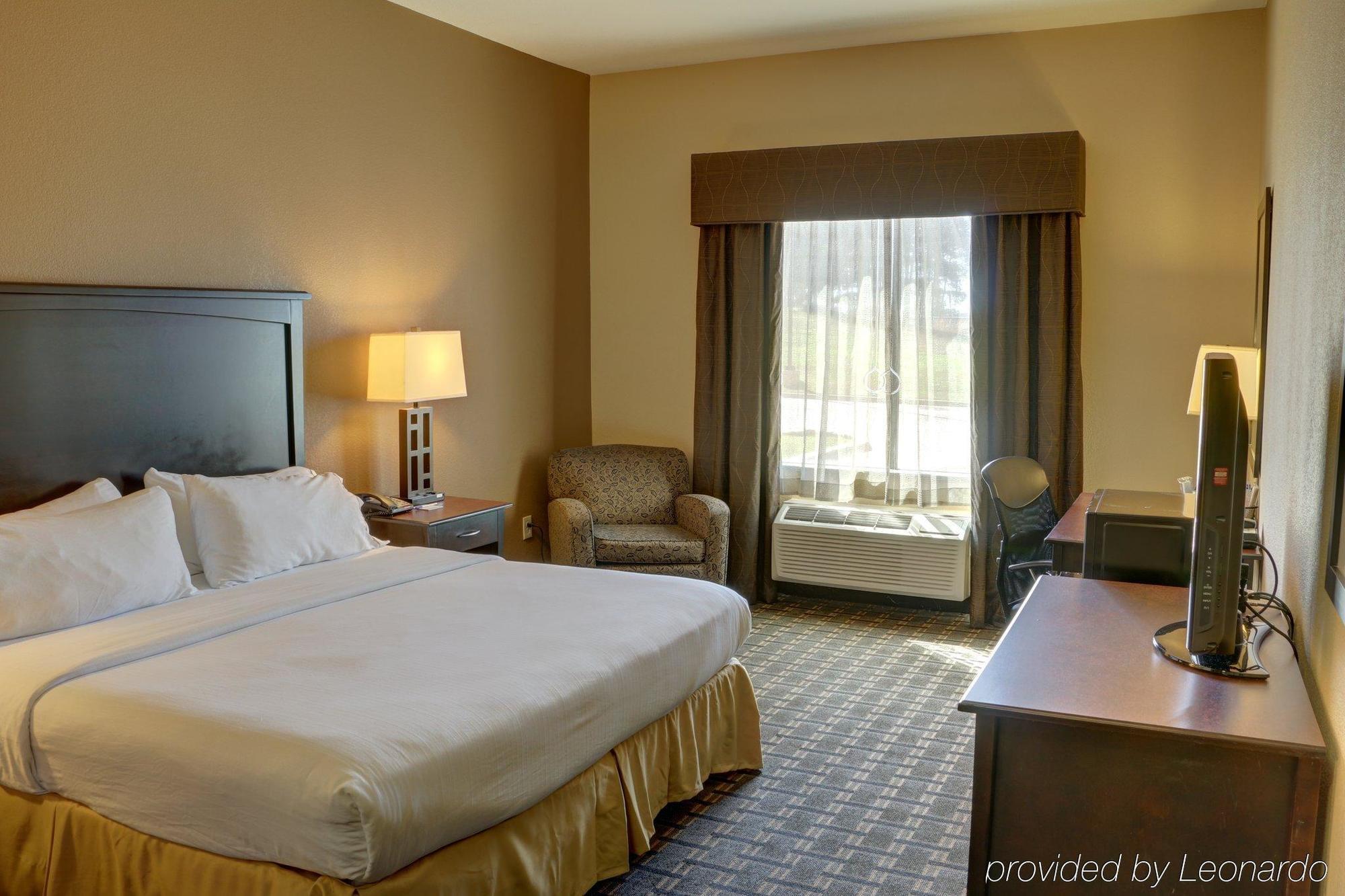 Holiday Inn Express Hotel & Suites Texarkana East By Ihg Exterior photo